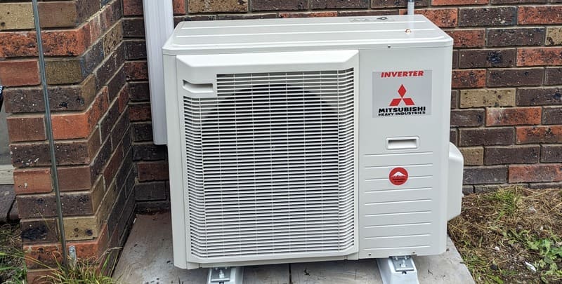Inverter air conditioner for Cyber Air Conditioning